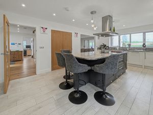 Photo 18- click for photo gallery